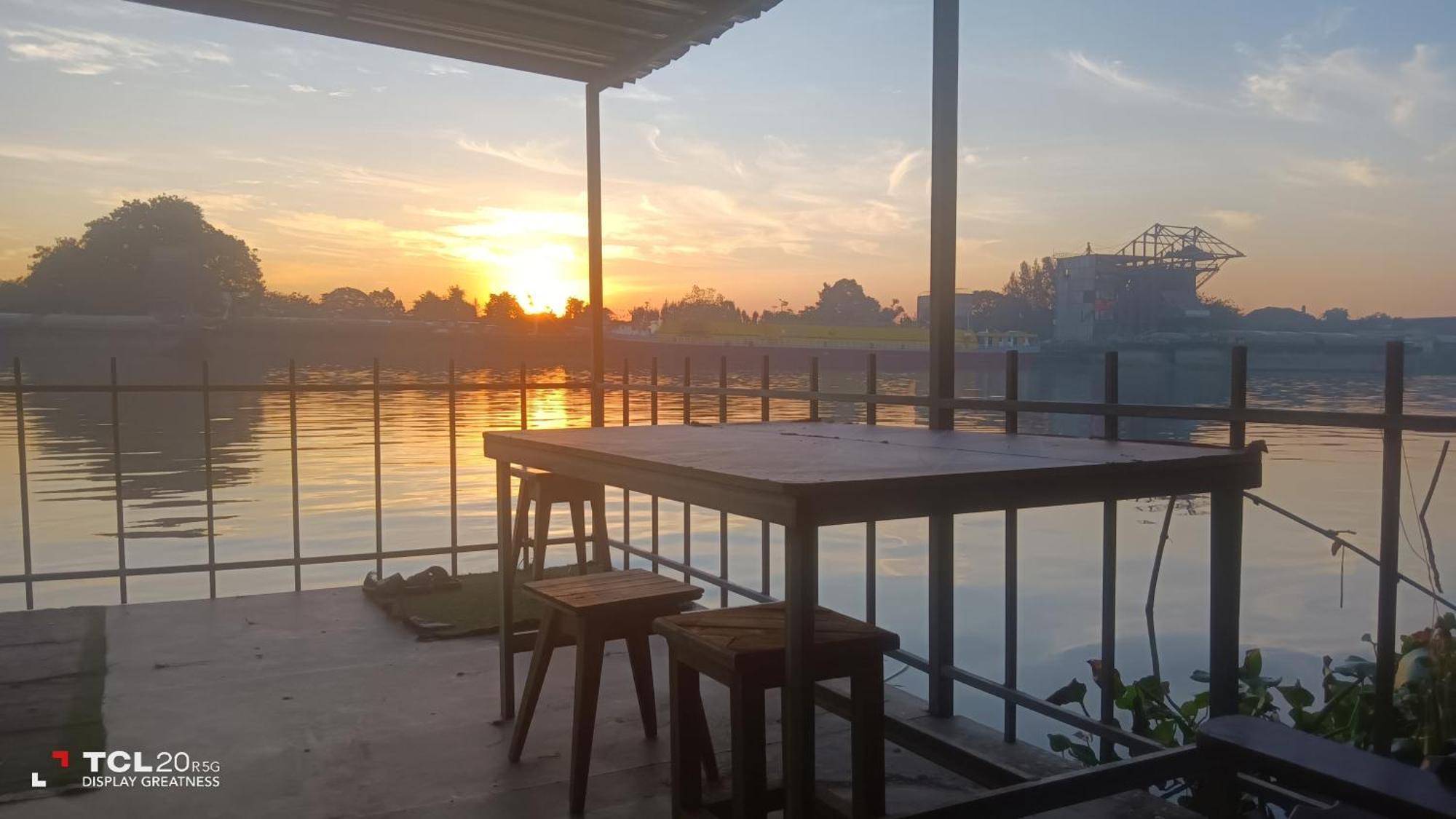 โฮมสเตย์เรือนไทย เราะฮ์มะห์ Rohmah Homestay Riverview 프라 나콘 시 아유타야 외부 사진