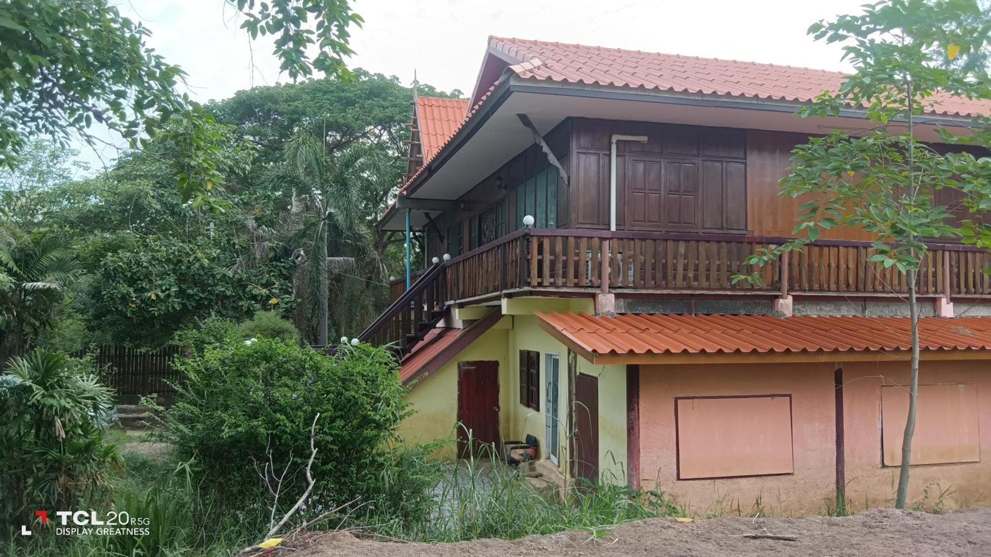 โฮมสเตย์เรือนไทย เราะฮ์มะห์ Rohmah Homestay Riverview 프라 나콘 시 아유타야 외부 사진