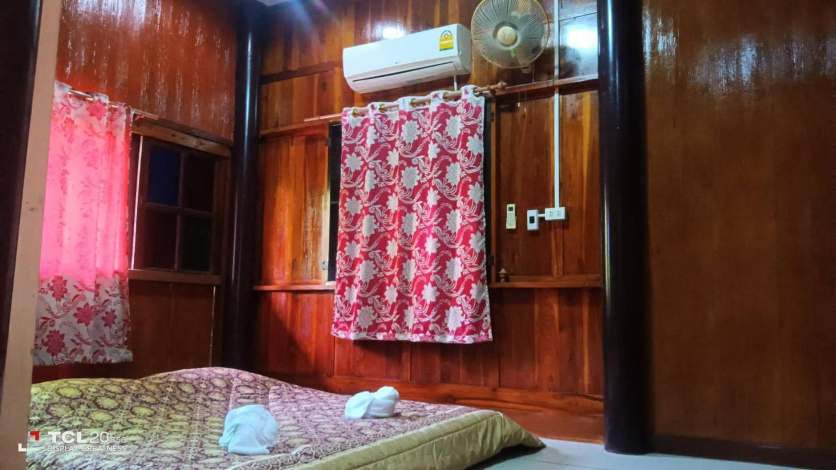 โฮมสเตย์เรือนไทย เราะฮ์มะห์ Rohmah Homestay Riverview 프라 나콘 시 아유타야 외부 사진